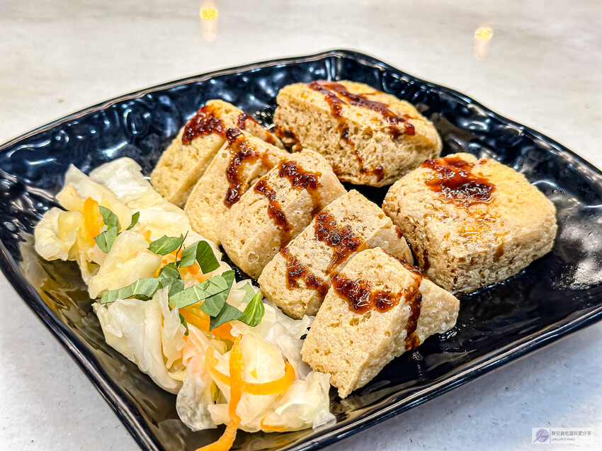 桃園市桃園區桃園美食-驚嘆號shockshock臭豆腐-不說還以為是間咖啡廳！網美文青風格手工臭豆腐/鄰近桃園觀光夜市