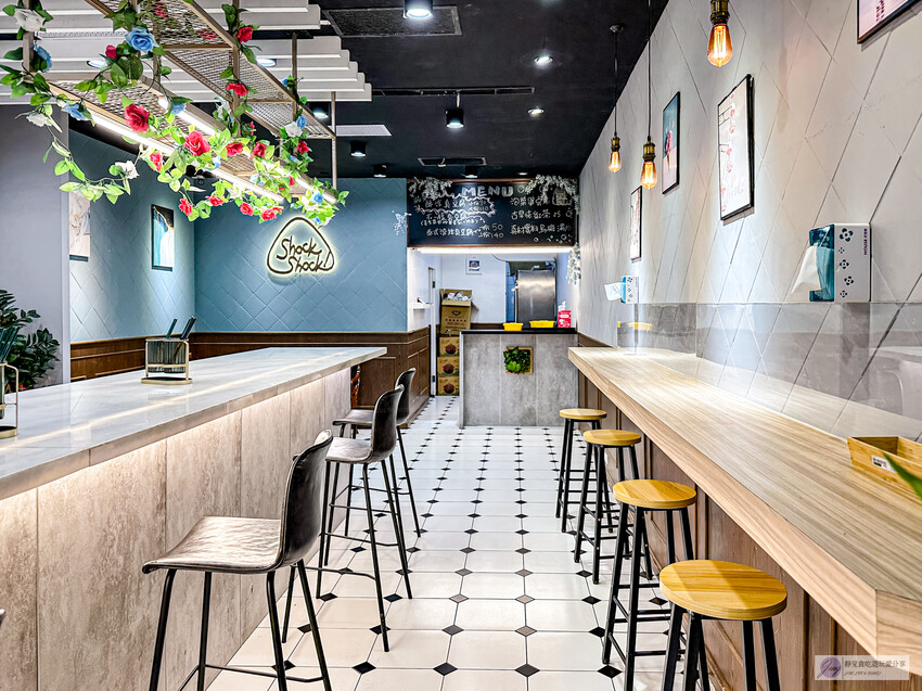 桃園市桃園區桃園美食-驚嘆號shockshock臭豆腐-不說還以為是間咖啡廳！網美文青風格手工臭豆腐/鄰近桃園觀光夜市