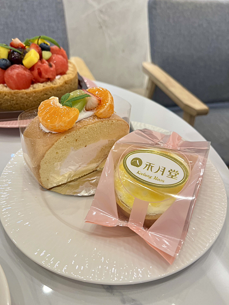 【基隆甜點推薦】禾月堂菓子工坊｜人氣乳酪塔、可麗露、生乳捲通