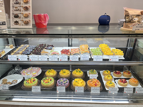 【基隆甜點推薦】禾月堂菓子工坊｜人氣乳酪塔、可麗露、生乳捲通