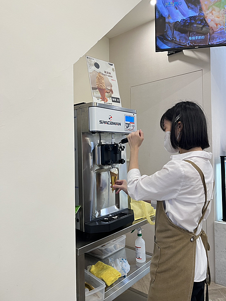 【基隆甜點推薦】禾月堂菓子工坊｜人氣乳酪塔、可麗露、生乳捲通