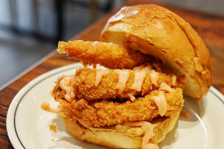 早午餐菜單近100種選擇！手打牛肉漢堡排每日限量！Brunch拼盤附飲料才99元～