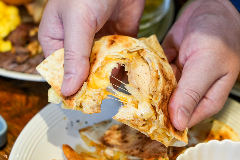 桃園｜丄青初食(桃園店)，隱藏在巷弄的文青早午餐，環境舒適，餐點豐富！