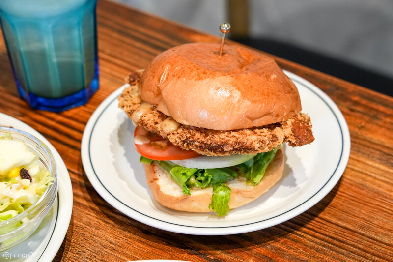 桃園｜丄青初食(桃園店)，隱藏在巷弄的文青早午餐，環境舒適，餐點豐富！