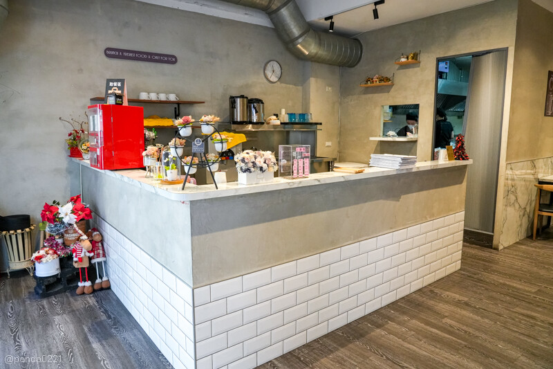 桃園｜丄青初食(桃園店)，隱藏在巷弄的文青早午餐，環境舒適，餐點豐富！