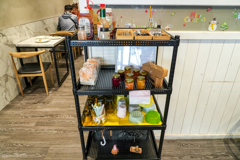 桃園｜丄青初食(桃園店)，隱藏在巷弄的文青早午餐，環境舒適，餐點豐富！