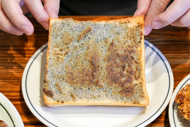 桃園｜丄青初食(桃園店)，隱藏在巷弄的文青早午餐，環境舒適，餐點豐富！