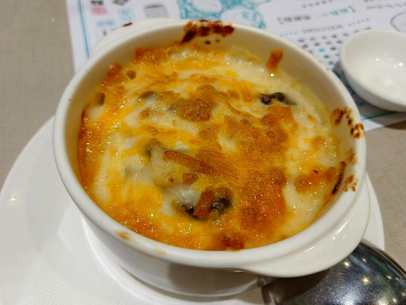 台中Lalaport點點心美食心得!四人套餐超划算,人氣菜色豬仔流沙包 荔枝蝦球一次品嚐。