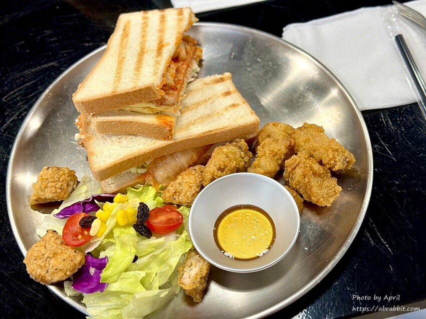 台中市北區北區早午餐-米路朝食所，近中國醫有質感的早午餐店