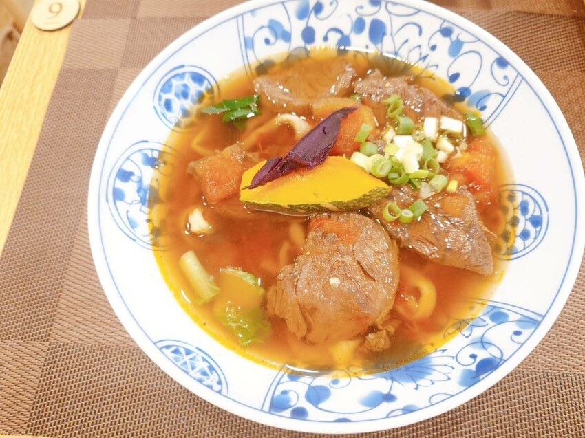 台北市大同區[大稻埕美食分享]職人見麵雅璇蕃茄牛肉麵