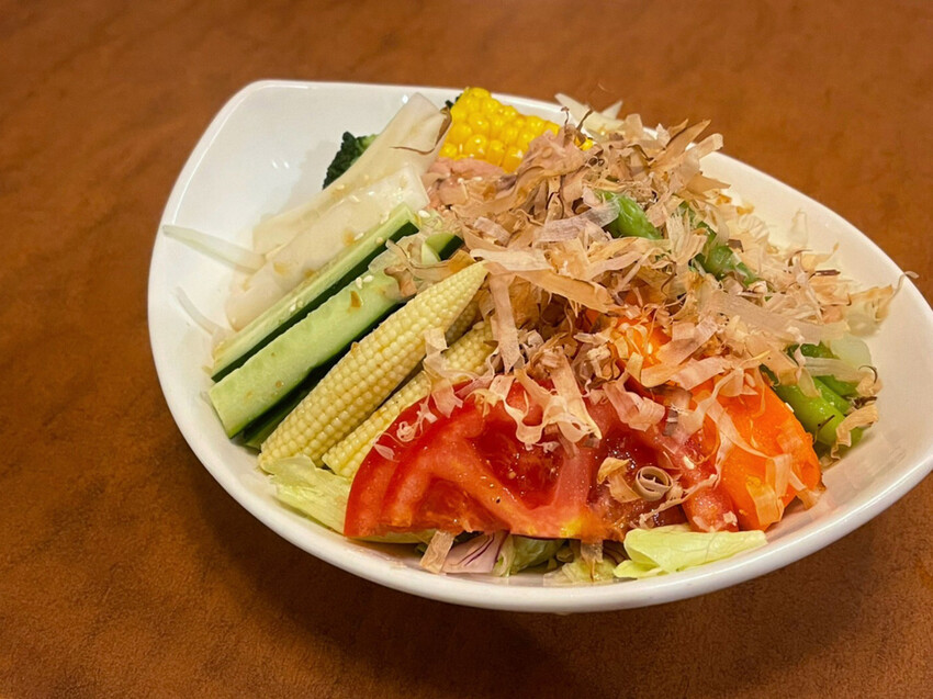 嘉義市東區嘉義東區—體育館海鮮碳烤｜美食Youtuber激推人氣熱炒 重油重鹹難以招架｜垂楊路