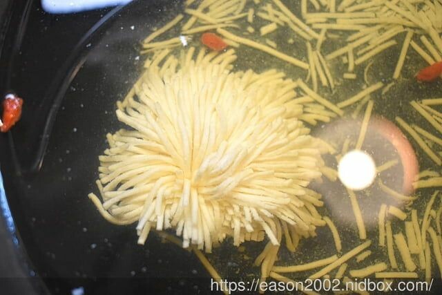 台北捷運美食 | 熟度火鍋文山景美店 每天吃的平價火鍋店 提供11種風味湯底可以選擇 爆炒湯底 異國風味湯底 創意湯底 - 就是這樣。吃喝玩樂。愛漂亮部落格 - FashionGuide 華人時尚專