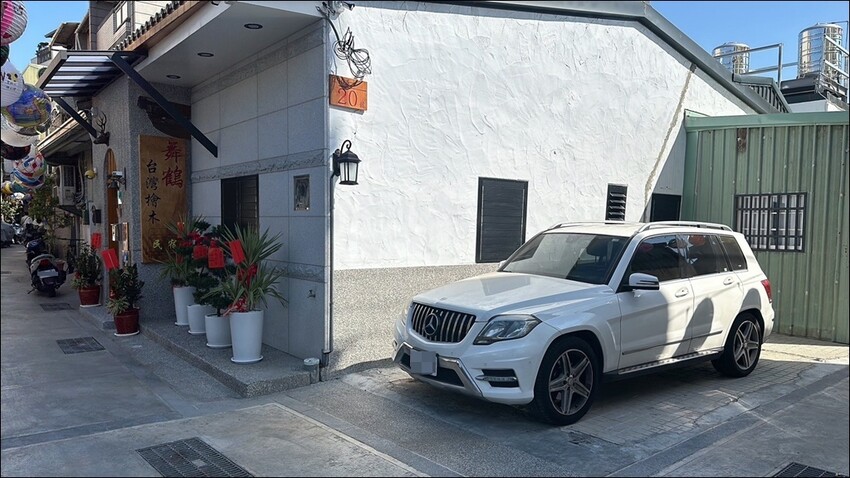 台南市中西區台南合法民宿｜中西區特色民宿推薦：舞鶴台灣檜木民宿 全新開幕 開放預約包棟住宿