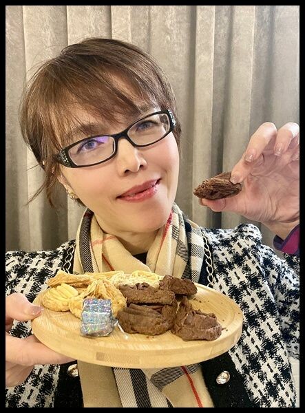 【年節伴手禮推薦】【雞百分】米冰滴蛋捲, 千層冰滴造型～酥脆綿密超唰嘴一吃上癮❗ - 寶貝長大記&自己的隨意心情部落格 - FashionGuide 華人時尚專業評鑑