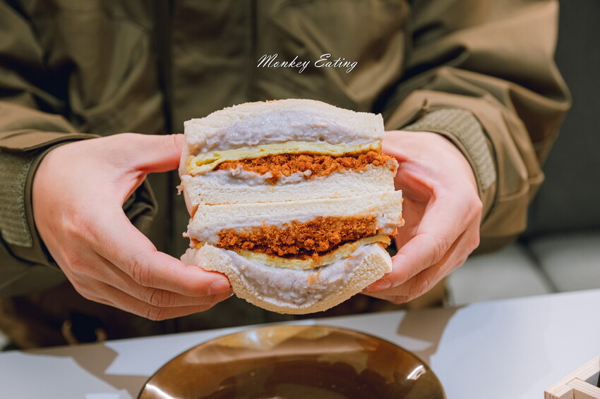 【台中豐原】進宅吐司│早餐就能吃到雞排+麵線，芋泥肉鬆蛋一咬就爆餡！豐原早午餐推薦 - 貪吃猴的幻想