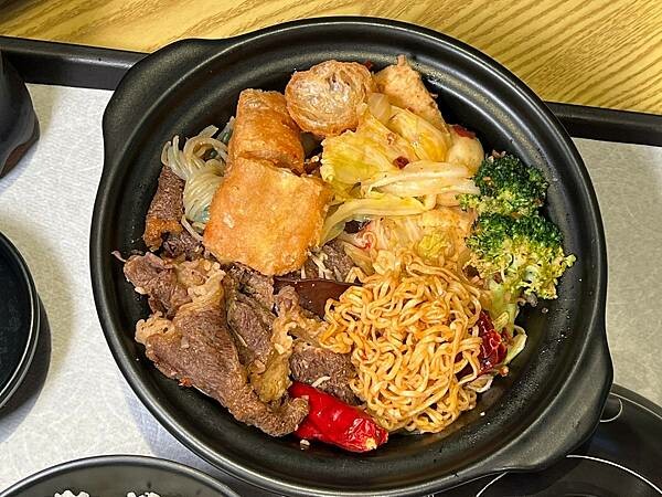 ＋（高雄麻辣美食）嗜麻殿麻辣乾炒鍋～左營高鐵必吃麻辣美食！料