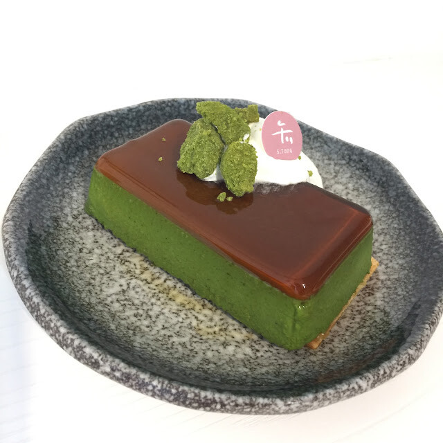 咖啡與甜品都頗具水準《Caffeine Stone 咖啡酒陶》