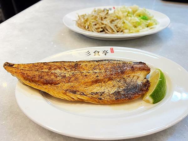 新竹竹東這家『彡食亭-二重埔店』百元鐵板燒居然有白飯、高湯、