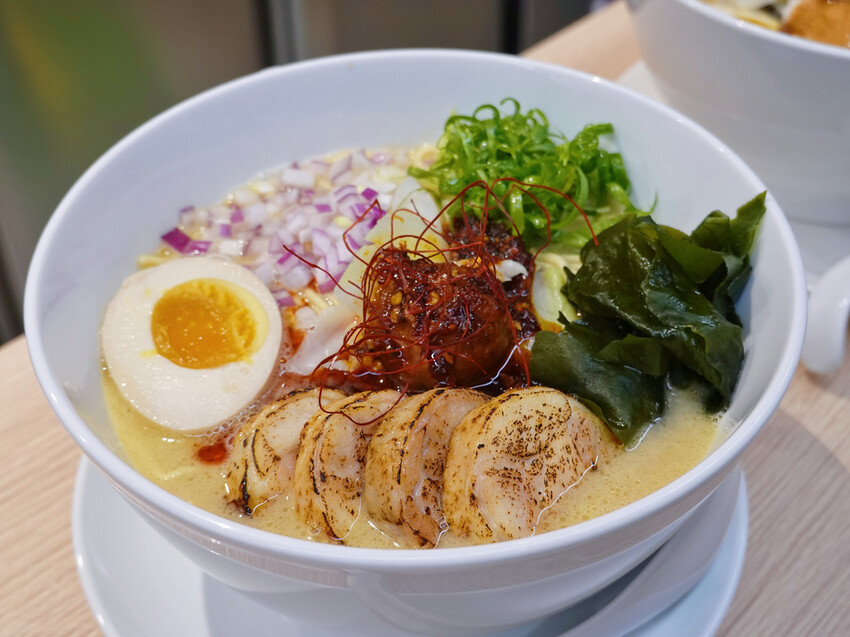 新北市中和區新北中和—昭和鳳。パイタン ｜下班了 來碗濃郁雞白湯拉麵療癒身心吧｜興南夜市、南勢角站