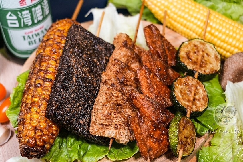 台中市南屯區台中人氣宵夜|ㄚ將古法碳烤南屯店-先炸後烤，大推八兩重雞排、串燒醬香濃郁好味道