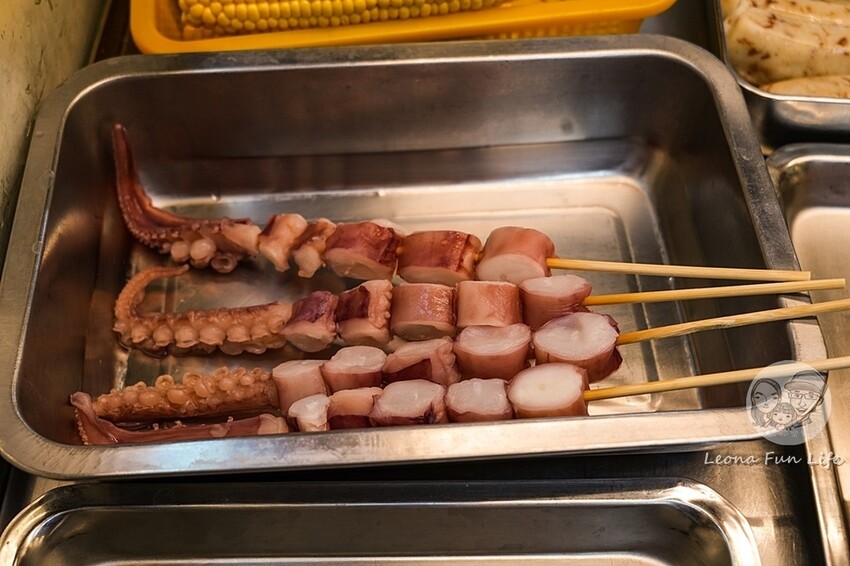 台中市南屯區台中人氣宵夜|ㄚ將古法碳烤南屯店-先炸後烤，大推八兩重雞排、串燒醬香濃郁好味道