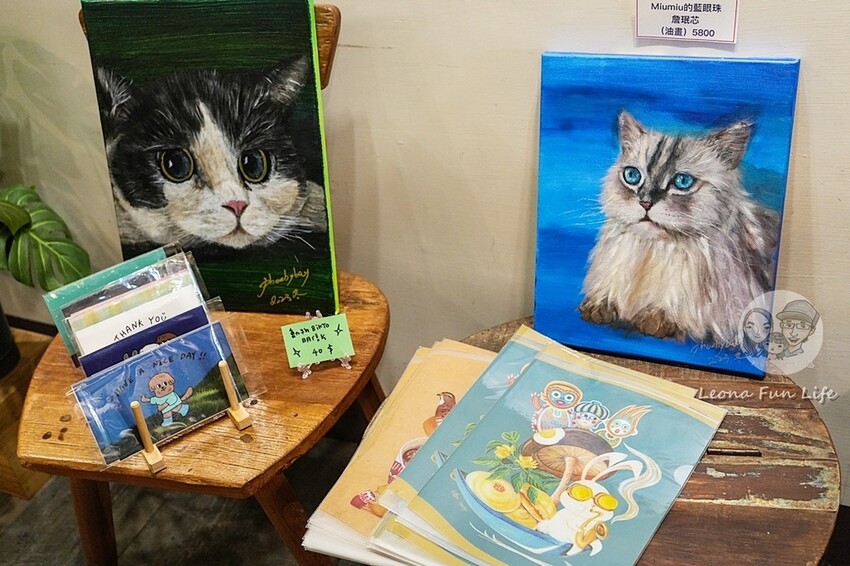 台中市西區台中復古藝廊咖啡廳｜耍廢咖啡－昭和風小店喝咖啡、吃甜點、看畫展的完美結合｜極光天氣晴藝展空間