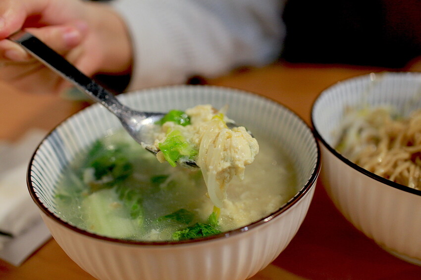 台南市中西區吃。台南｜中西區。「男哥煮麵 NightGo Noodles」新店報報!!!!!獨特口味の汕頭意麵全面上市，充滿文青風用