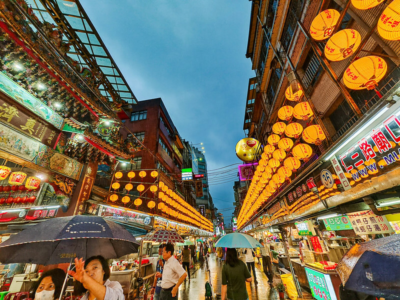 基隆廟口隱藏版魯肉飯！25元魯肉飯專家，在地老饕必吃美食。