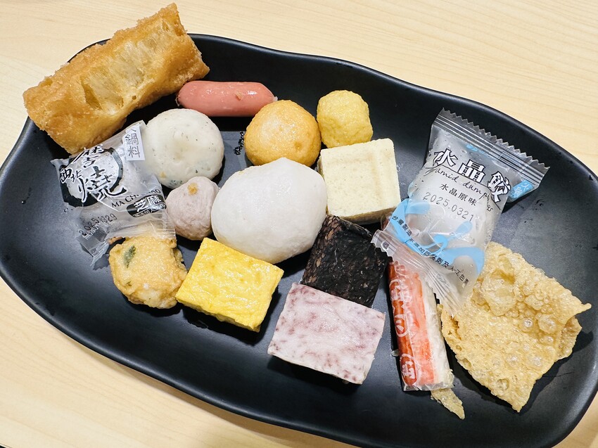 【何家香香麻辣鴛鴦鍋吃到飽】超過60種以上食材任君挑選！經典