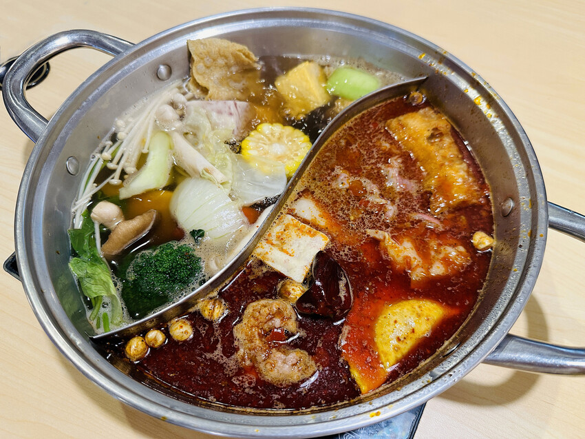 【何家香香麻辣鴛鴦鍋吃到飽】超過60種以上食材任君挑選！經典