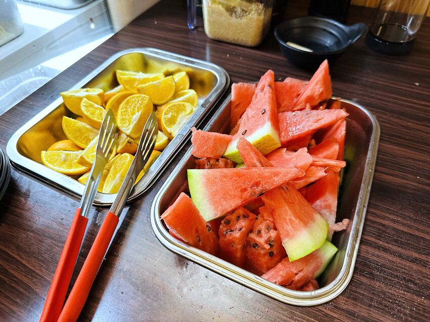 【何家香香麻辣鴛鴦鍋吃到飽】超過60種以上食材任君挑選！經典