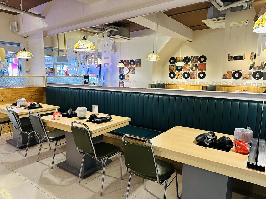 【何家香香麻辣鴛鴦鍋吃到飽】超過60種以上食材任君挑選！經典