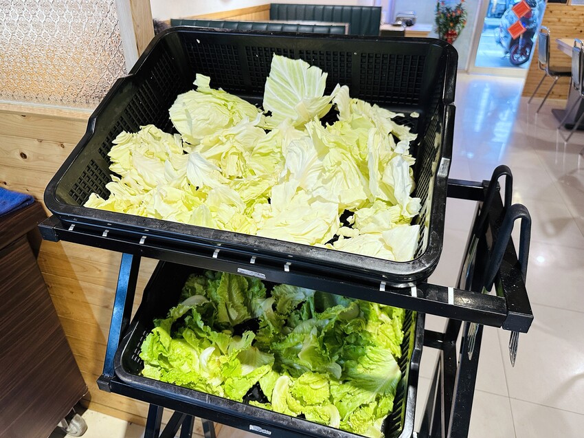 【何家香香麻辣鴛鴦鍋吃到飽】超過60種以上食材任君挑選！經典