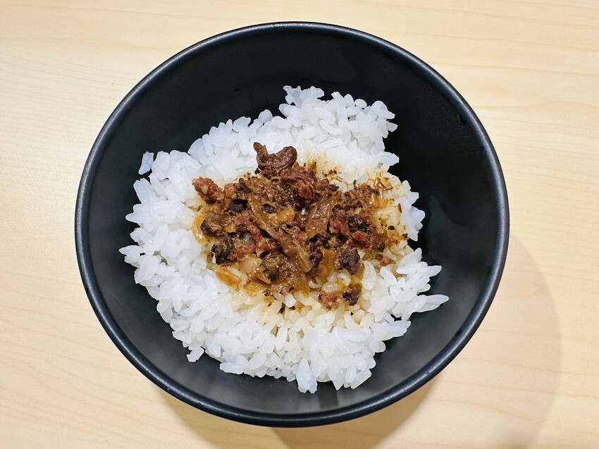 【何家香香麻辣鴛鴦鍋吃到飽】超過60種以上食材任君挑選！經典