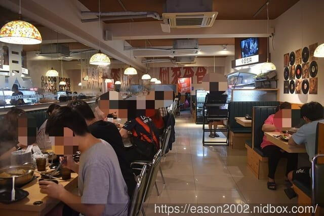 中和吃到飽鴛鴦鍋只要NT$499 | 何家香香麻辣鴛鴦鍋吃到飽 甘蔗大骨湯底＆正宗四川麻辣湯底 船凍海鮮、現切原塊肉品 食材新鮮又美味 -  就是這樣。吃喝玩樂。愛漂亮部落格 - FashionGui