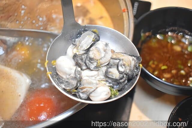 中和吃到飽鴛鴦鍋只要NT$499 | 何家香香麻辣鴛鴦鍋吃到飽 甘蔗大骨湯底＆正宗四川麻辣湯底 船凍海鮮、現切原塊肉品 食材新鮮又美味 -  就是這樣。吃喝玩樂。愛漂亮部落格 - FashionGui