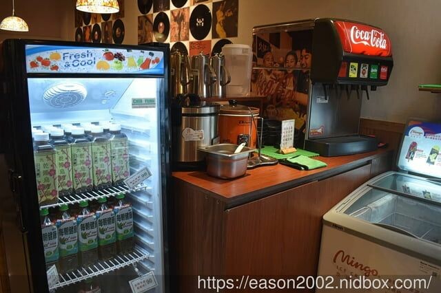 中和吃到飽鴛鴦鍋只要NT$499 | 何家香香麻辣鴛鴦鍋吃到飽 甘蔗大骨湯底＆正宗四川麻辣湯底 船凍海鮮、現切原塊肉品 食材新鮮又美味 -  就是這樣。吃喝玩樂。愛漂亮部落格 - FashionGui