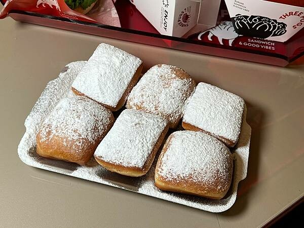 (台北漢堡)三巴漢堡~手打4盎斯漢堡、法式甜甜圈、世界和平炸 (台北漢堡)三巴漢堡~手打4盎斯漢堡、法式甜甜圈、世界和平炸