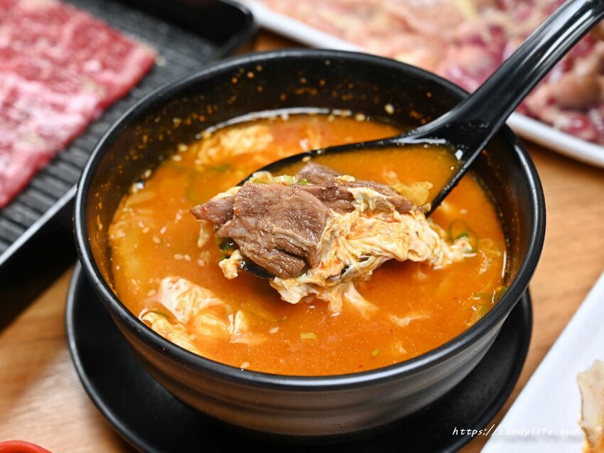 激安肉食堂｜台中少見內臟燒肉吃到飽，試營運加碼A5日本宮崎和牛吃到飽，最低599元起