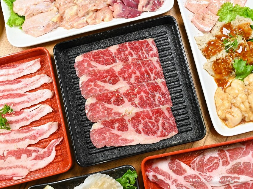 激安肉食堂｜台中少見內臟燒肉吃到飽，試營運加碼A5日本宮崎和牛吃到飽，最低599元起