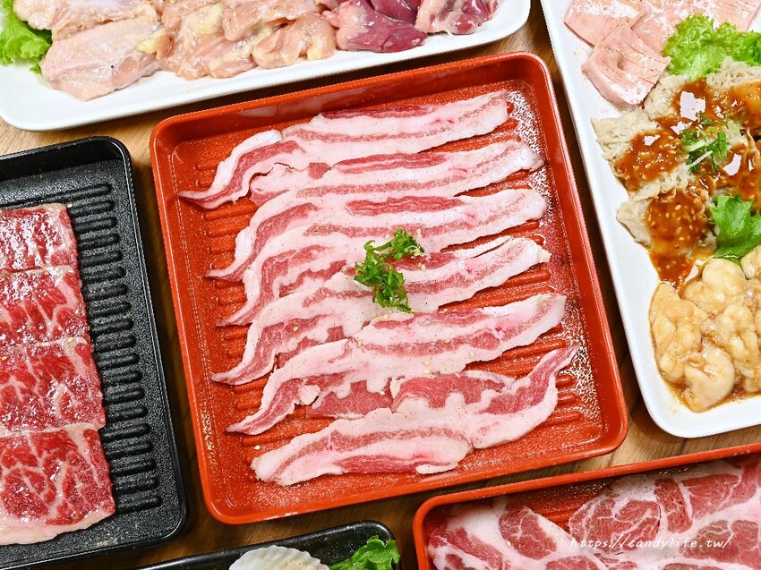 激安肉食堂｜台中少見內臟燒肉吃到飽，試營運加碼A5日本宮崎和牛吃到飽，最低599元起