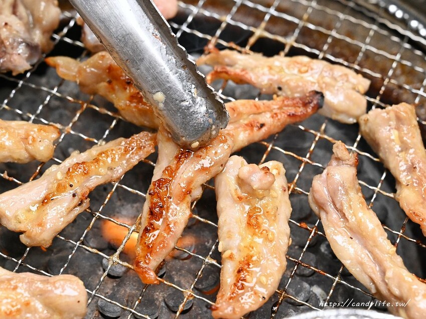 激安肉食堂｜台中少見內臟燒肉吃到飽，試營運加碼A5日本宮崎和牛吃到飽，最低599元起