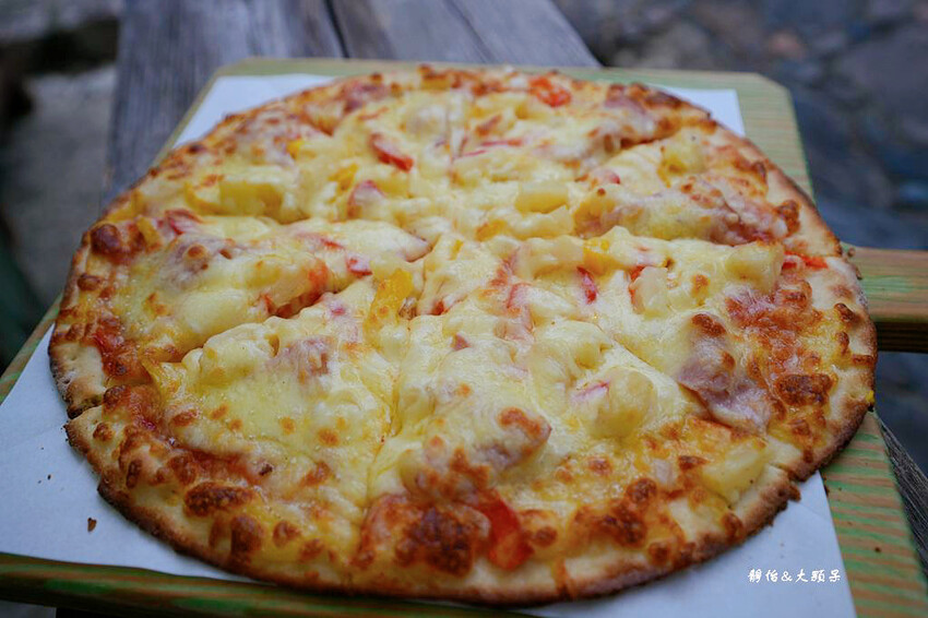 爐哥烤披薩 ❙ 客家酸菜披薩,一周只營業兩天,竹東軟橋手工烤 爐哥烤披薩 ❙ 客家酸菜披薩,一周只營業兩天,竹東軟橋手工烤