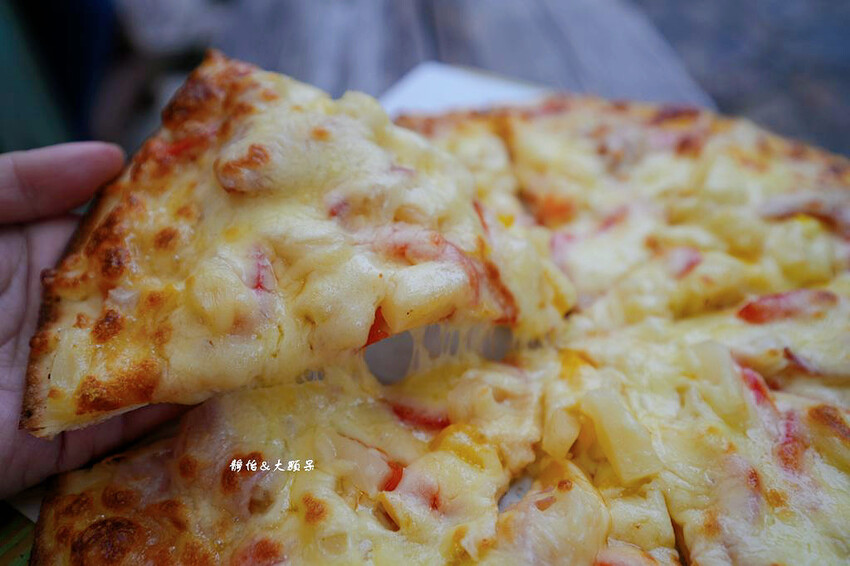 爐哥烤披薩 ❙ 客家酸菜披薩,一周只營業兩天,竹東軟橋手工烤 爐哥烤披薩 ❙ 客家酸菜披薩,一周只營業兩天,竹東軟橋手工烤