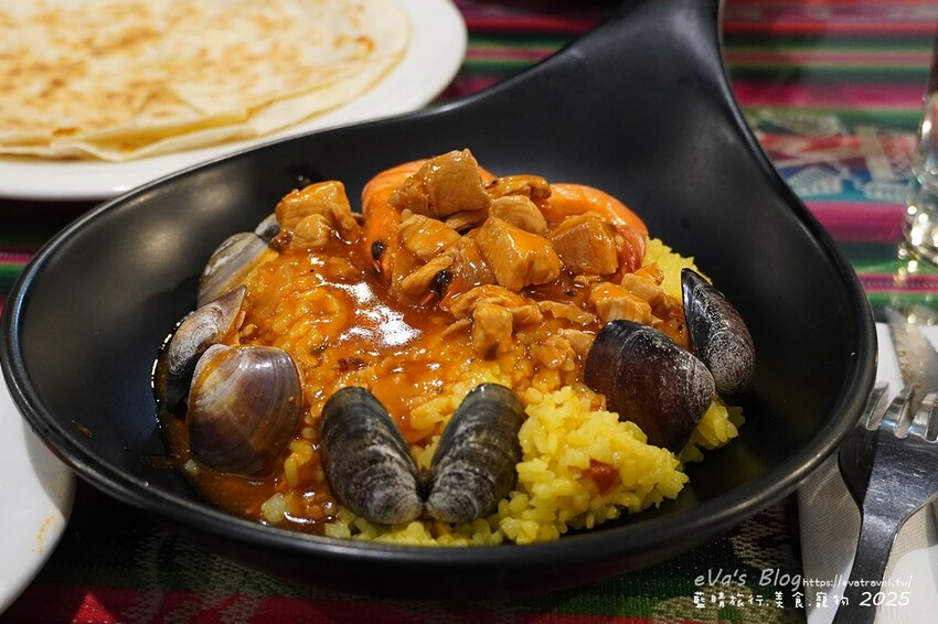 【高雄美食】黛麗莎西班牙拉丁美洲餐廳(寵物友善餐廳)，料理除了西班牙料理還提供多國料理以及素食料理，西班牙小脆餅、烤墨西哥起司餅吃起來酥脆可以點!。高雄異國料理