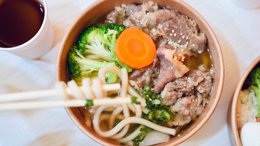 台北市大安區[台北美食] 小鹿亭 大安區咖哩｜台大、師大學生推薦平價咖喱飯、烏龍麵90元起