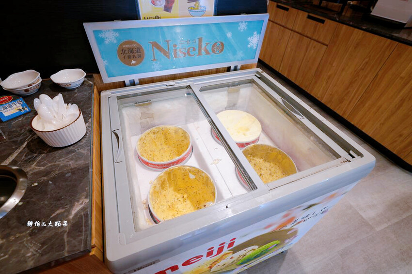 集英會牛肉麵館 中央東店 ❙ 超厚實大塊牛肉，內用飲料、冰淇