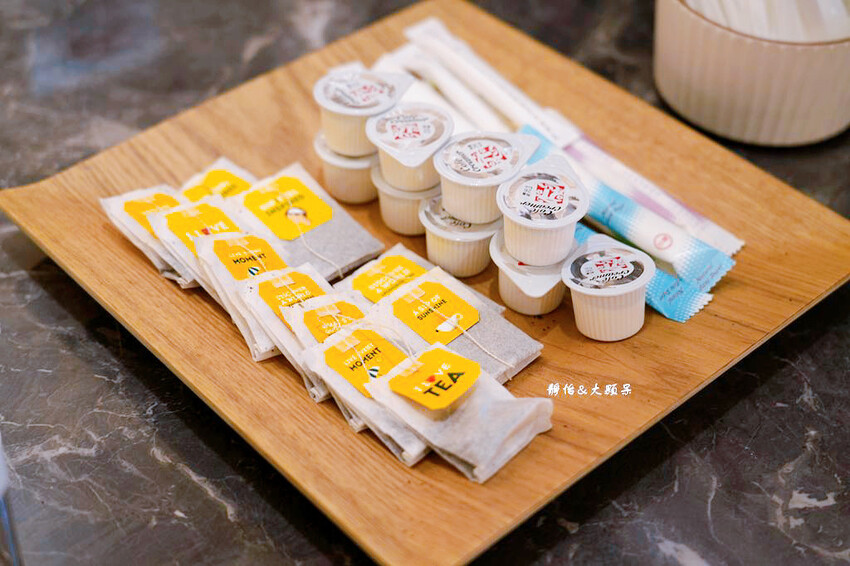 集英會牛肉麵館 中央東店 ❙ 超厚實大塊牛肉，內用飲料、冰淇