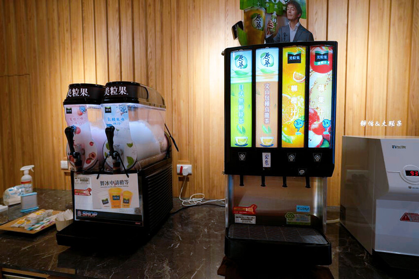 集英會牛肉麵館 中央東店 ❙ 超厚實大塊牛肉，內用飲料、冰淇