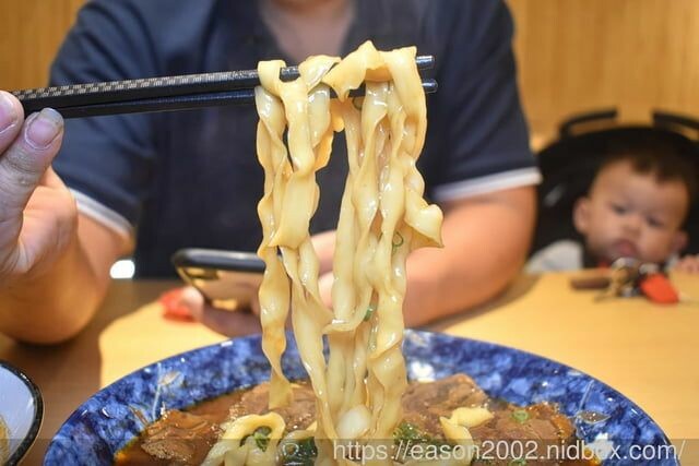 桃園牛肉麵推薦 | 集英會牛肉麵館-中央東店 濃郁醇厚的湯底 麵條Q彈有勁 飲料、冰淇淋無限量供應 -  就是這樣。吃喝玩樂。愛漂亮部落格 - FashionGuide 華人時尚專業評鑑